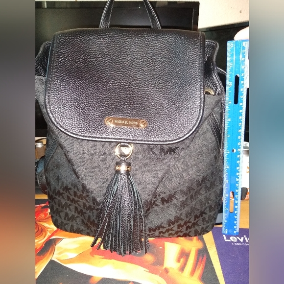 Backpack - Picture 4 of 4